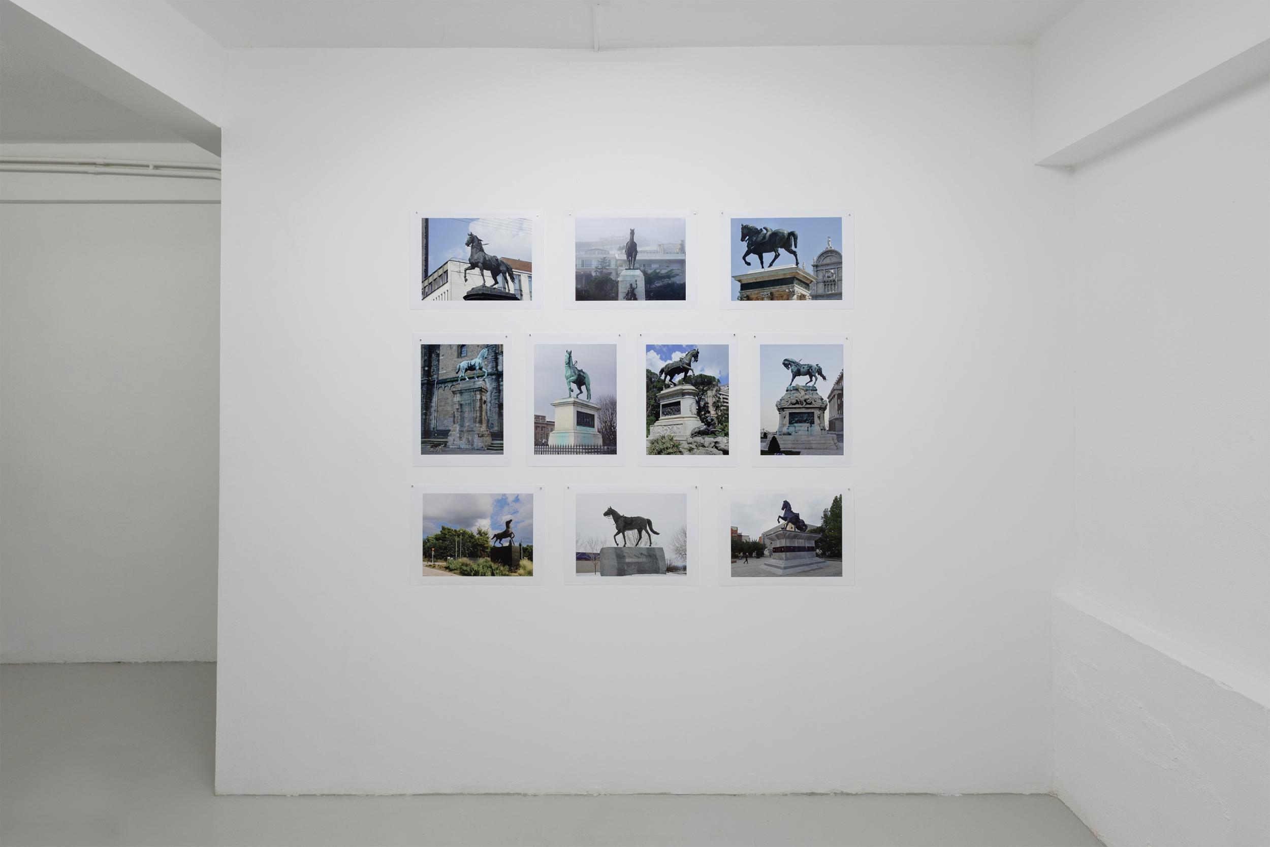 ON VACATION… / ALDONA - Image 1